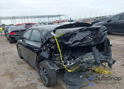 2024 Kia Forte Lxs z USA, uszkodzony, nr VIN 3KPF24ADXRE837923